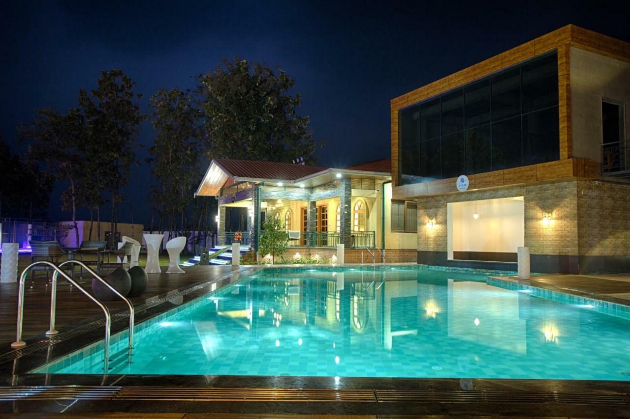 Four Vedas Hotel & Resort Siliguri Eksteriør billede