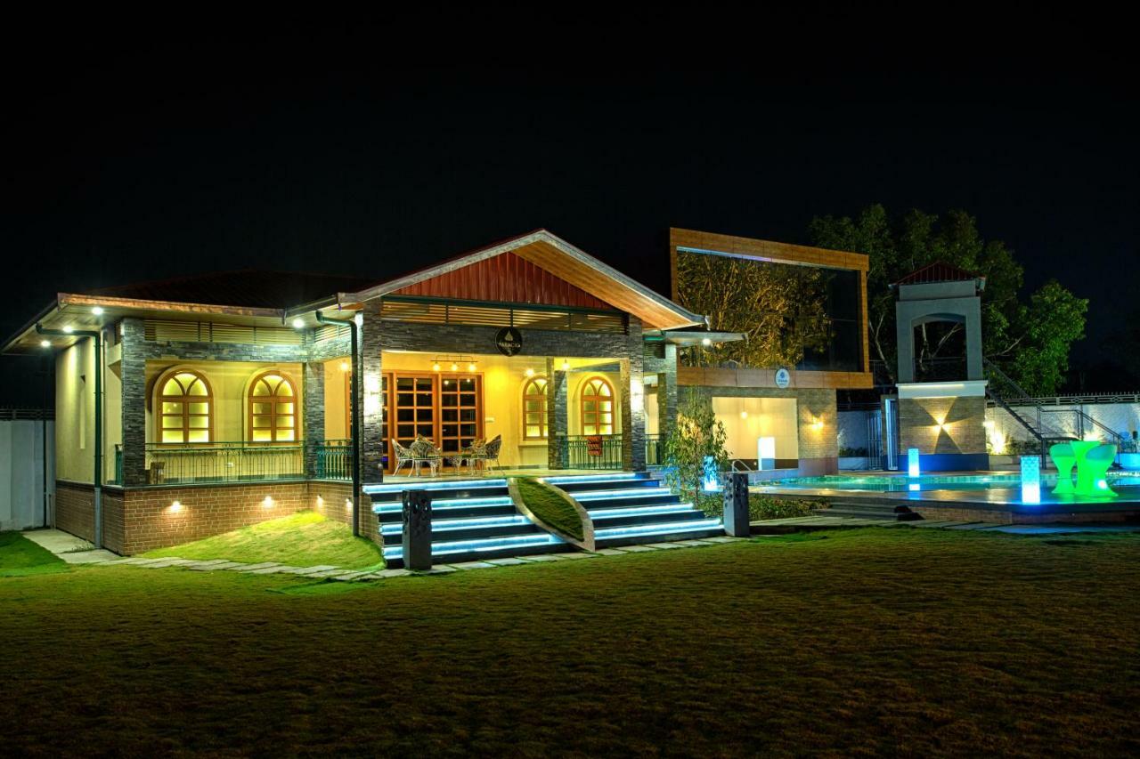 Four Vedas Hotel & Resort Siliguri Eksteriør billede