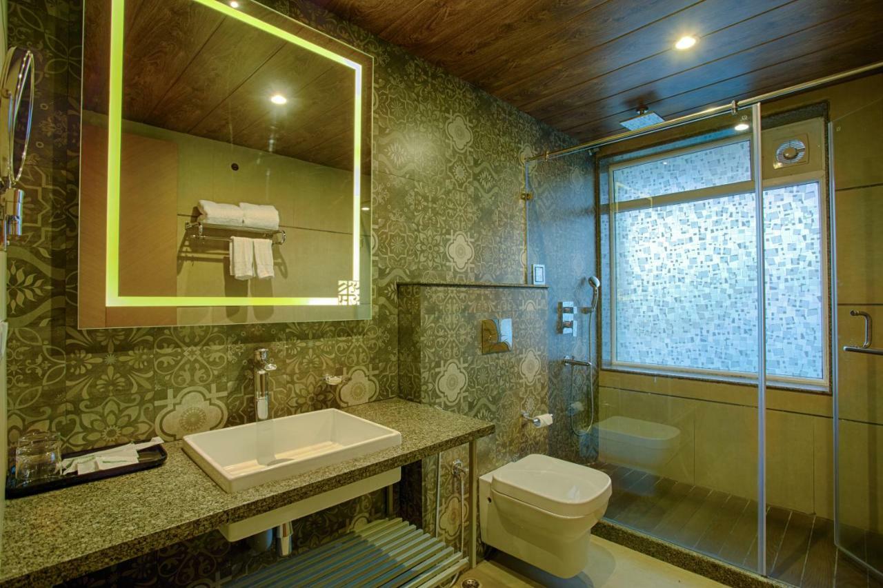 Four Vedas Hotel & Resort Siliguri Eksteriør billede