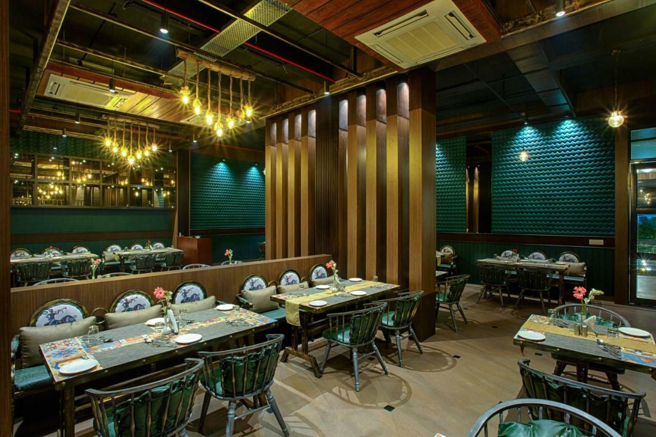 Four Vedas Hotel & Resort Siliguri Eksteriør billede