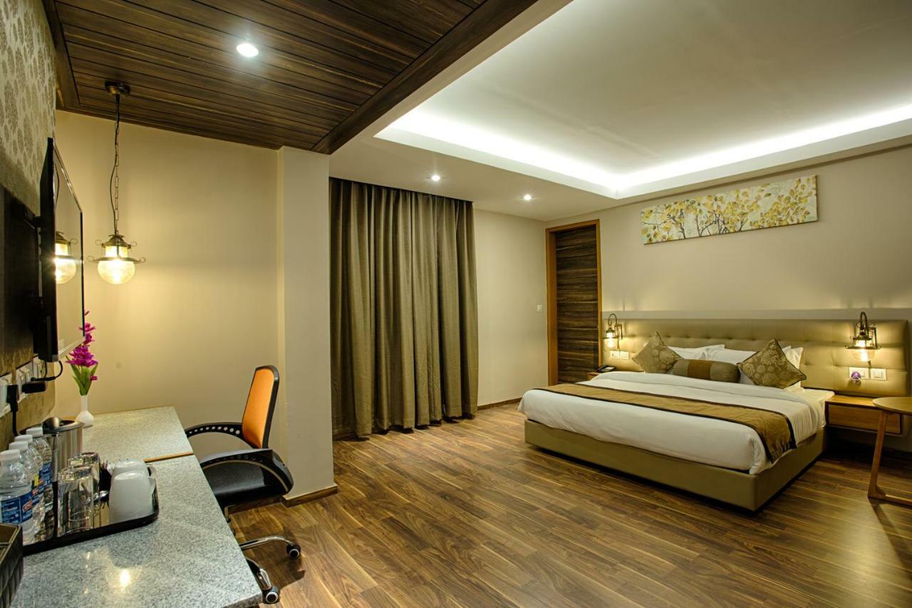 Four Vedas Hotel & Resort Siliguri Eksteriør billede
